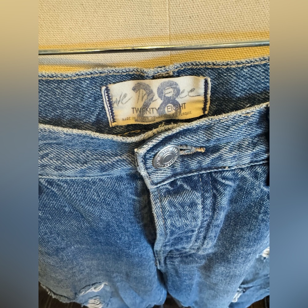 Free People boyfriend baggy jeans size 28